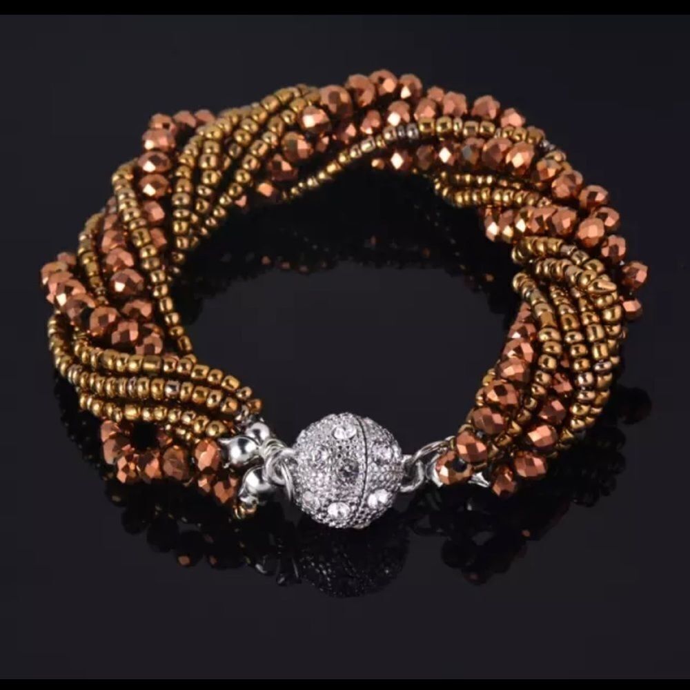 FASHION BROWN MULTILAYER CRYSTAL BEADS BRACELET WITH MAGNETIC CLOSURE